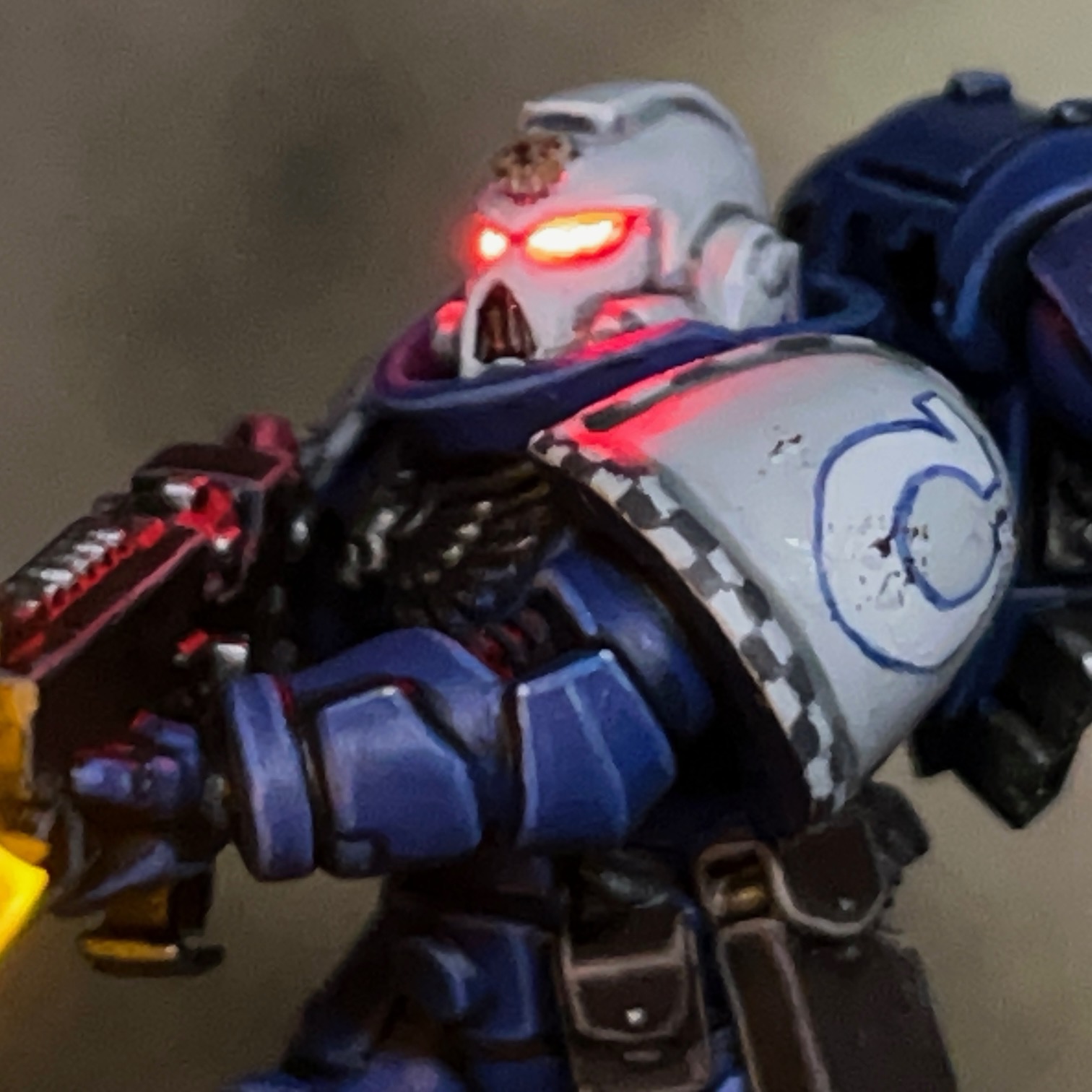 WARHAMMER 40K PRO painted Space marine Primarch Roboute Guilliman 40 WARHAMMER 40K PRO painted Space marine Primarch Roboute Guilliman 40